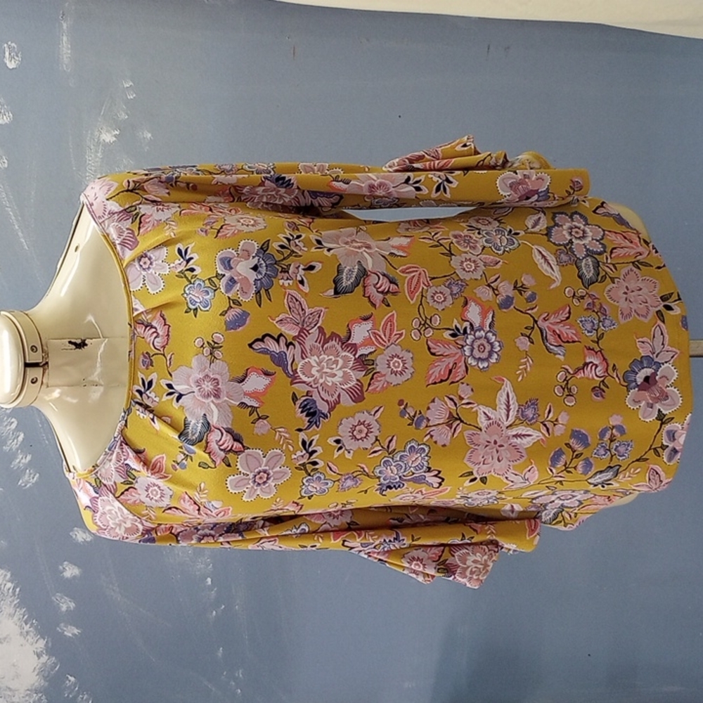 7th Ave New York & Co Beautiful Blouse, Medium, Ruffled Sleeve, Pleated Neckline